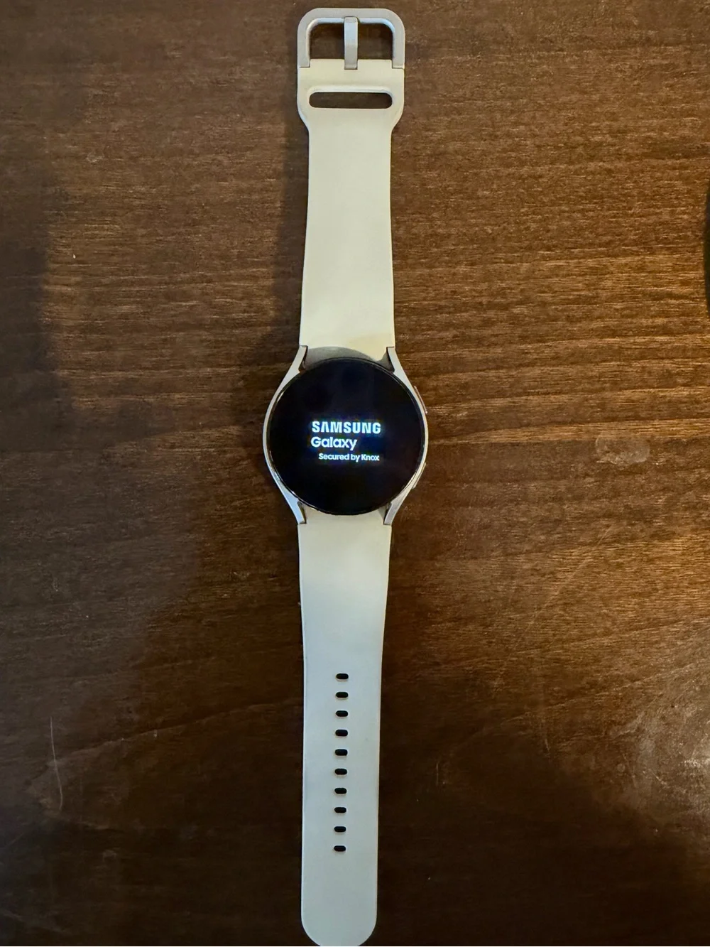 Samsung Galaxy Watch6 in Silver with Cream Band and original charger